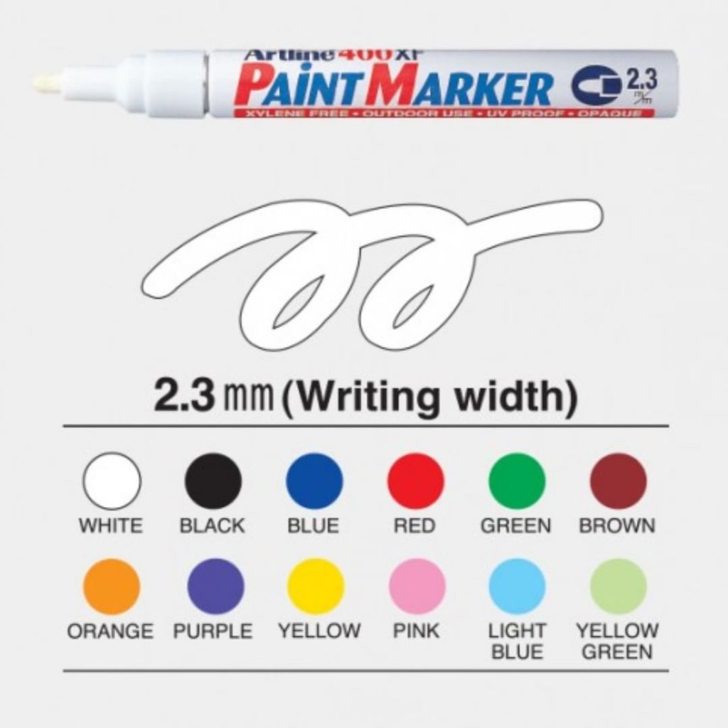 Bút sơn công nghiệp Artline Paint Maker  có màu rất đẹp, thể hiện màu rất tốt trên những bề mặt vật liệu màu sáng và thậm chí là màu đen. 